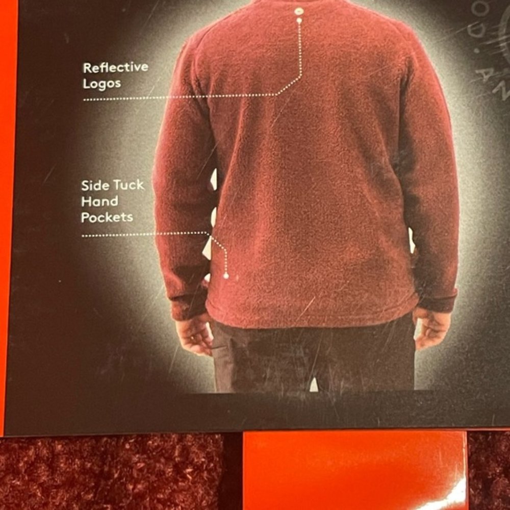 NWT Hi-Tec Men’s ¼ Zip Pullover - Picture 4 of 7